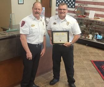 Lt Ryder with award